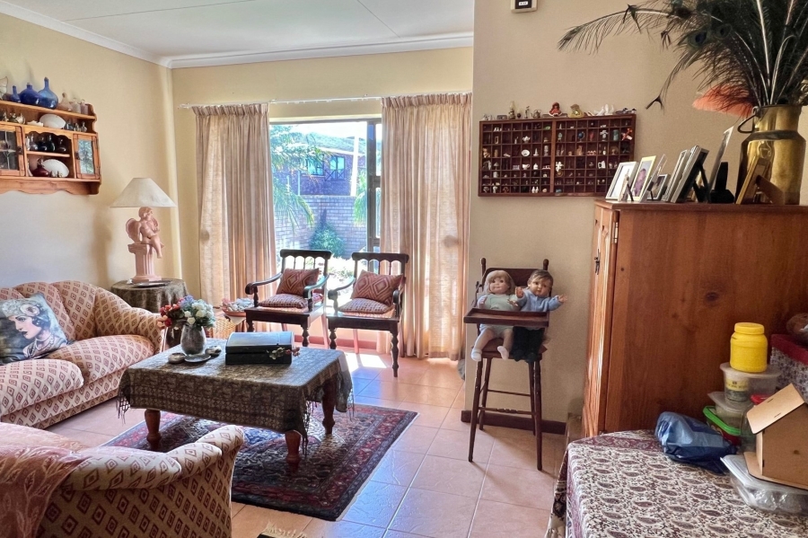 3 Bedroom Property for Sale in Wavecrest Eastern Cape